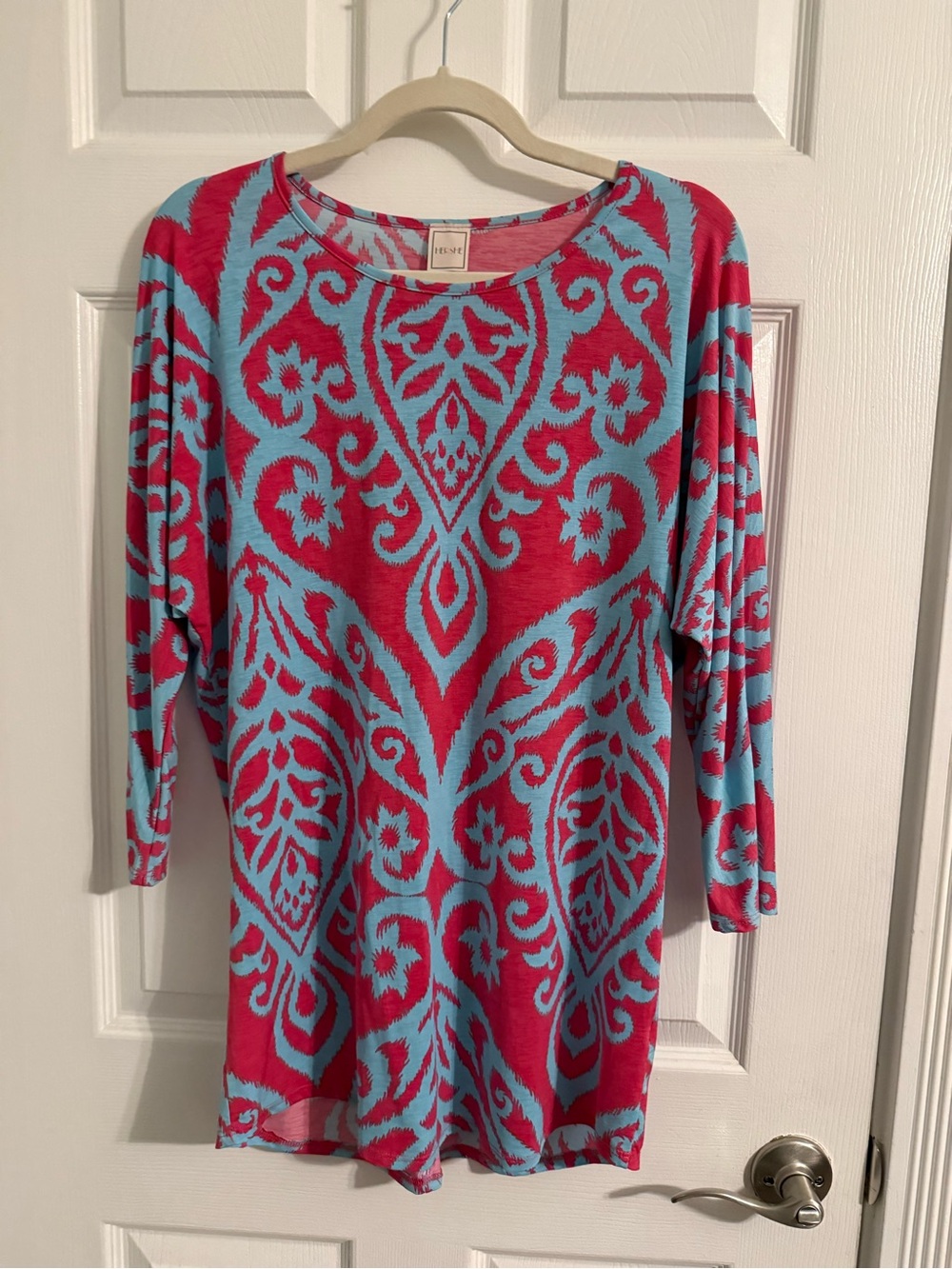 Long-Sleeve Tunic Top in Bright Pink & Light Blue